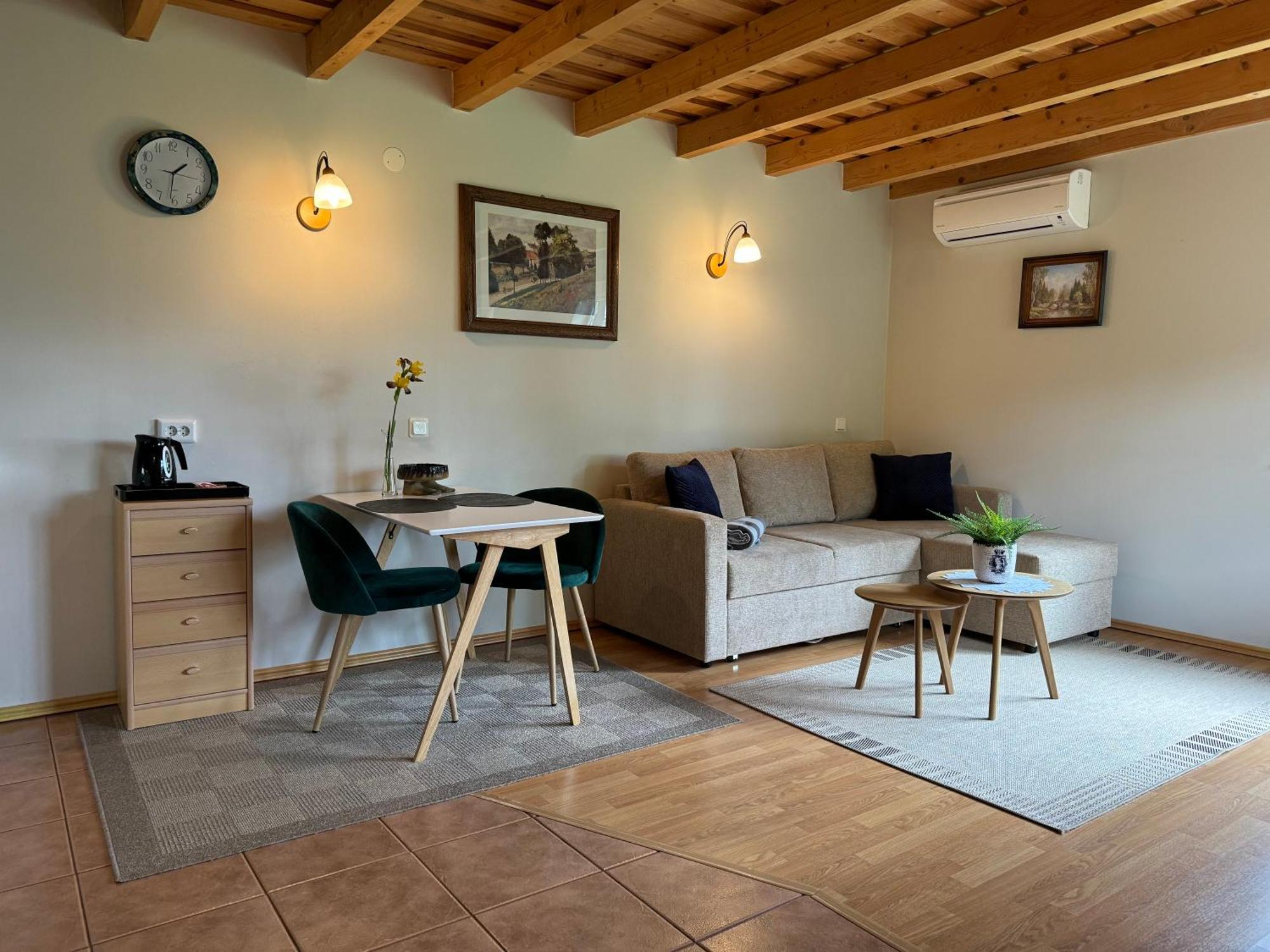 Kaesmu Merekalda Apartments - Adults Only Room photo